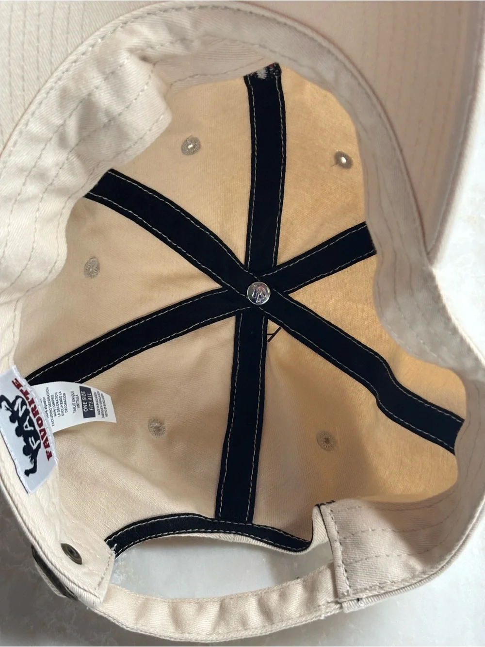 NWOT Fan Favorite Adjustable Cream Black Labrador Dog Embroidered Baseball Cap